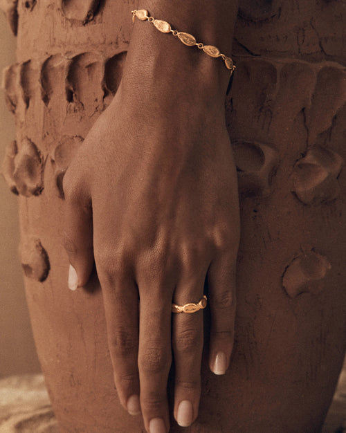 yellow gold plate