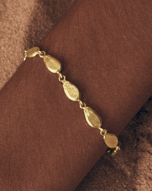 yellow gold plate