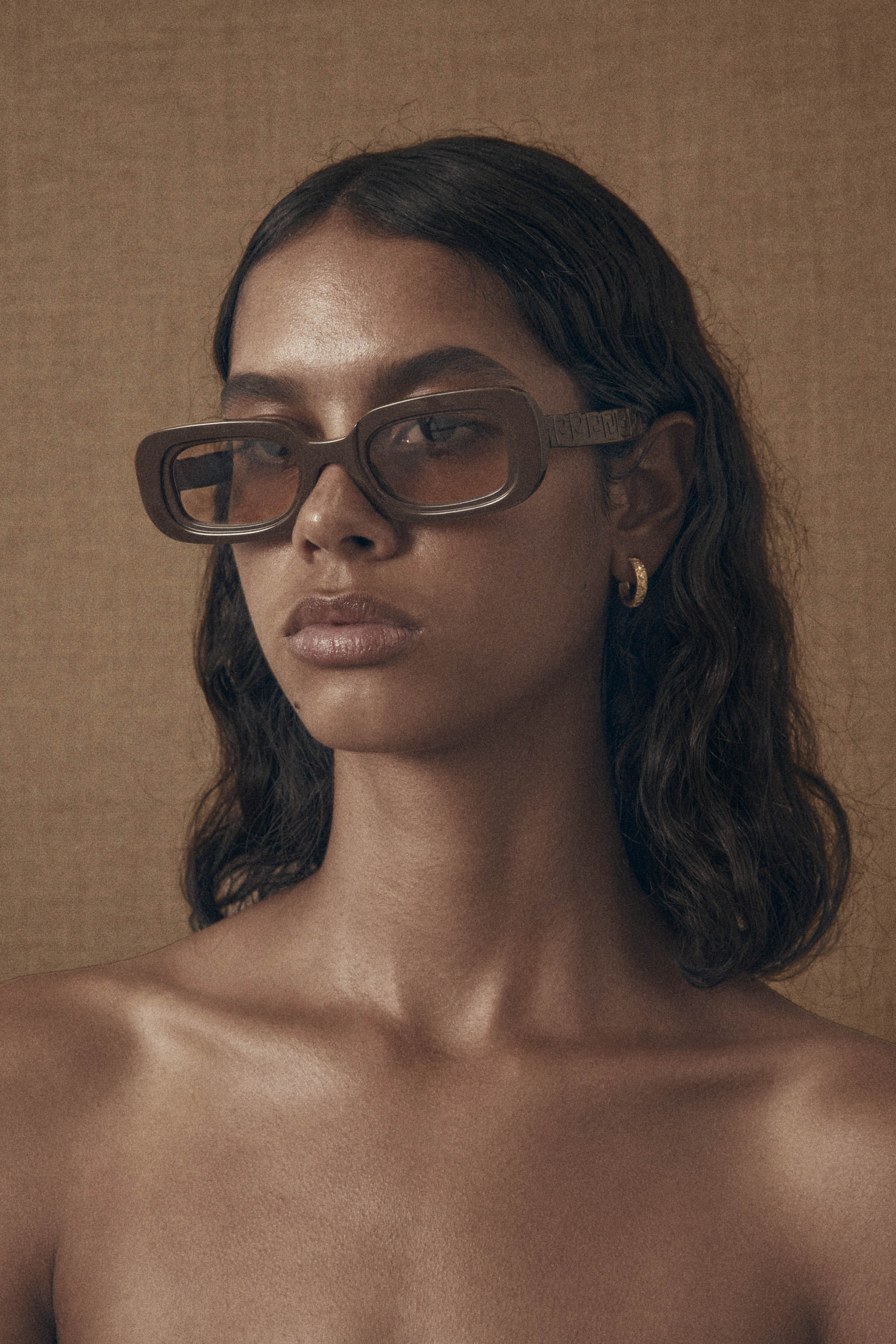 Draa Embossed Rectangular Sunglasses | Lucy Folk