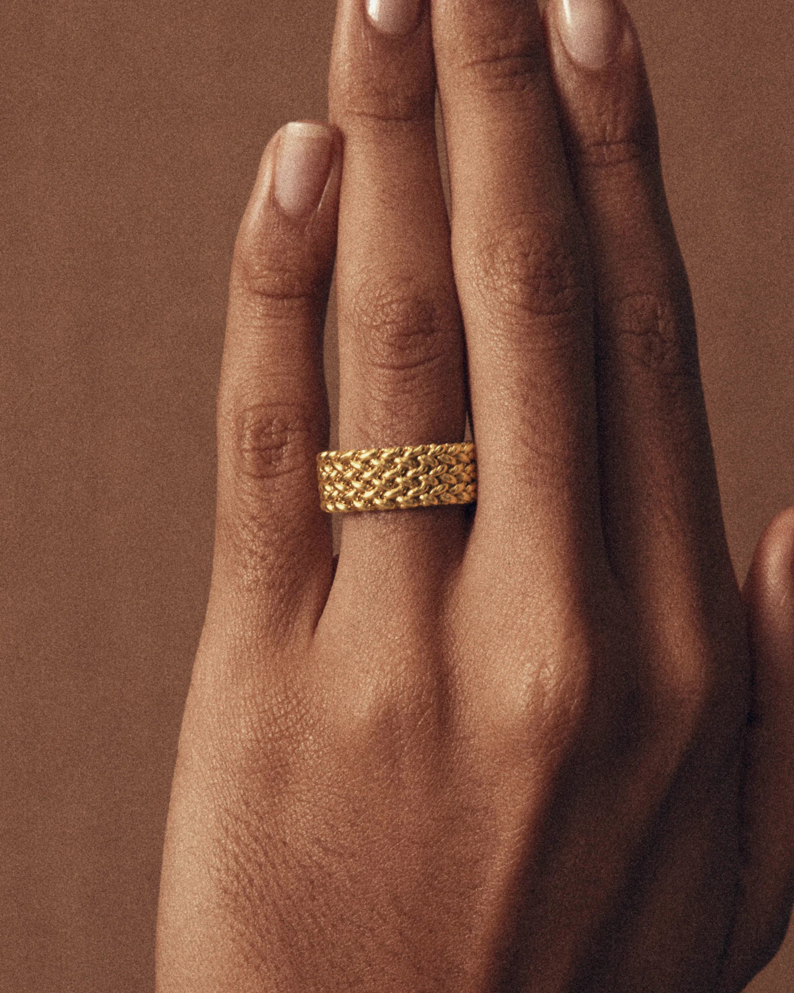 Medina Ring - Thick - 9ct