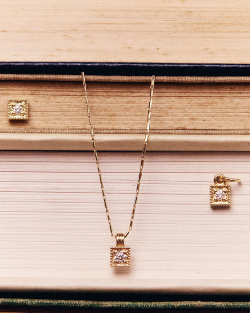 Cartouche Necklace - 18ct