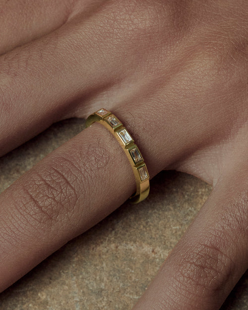 Crown Wedding Band - 18ct Diamond