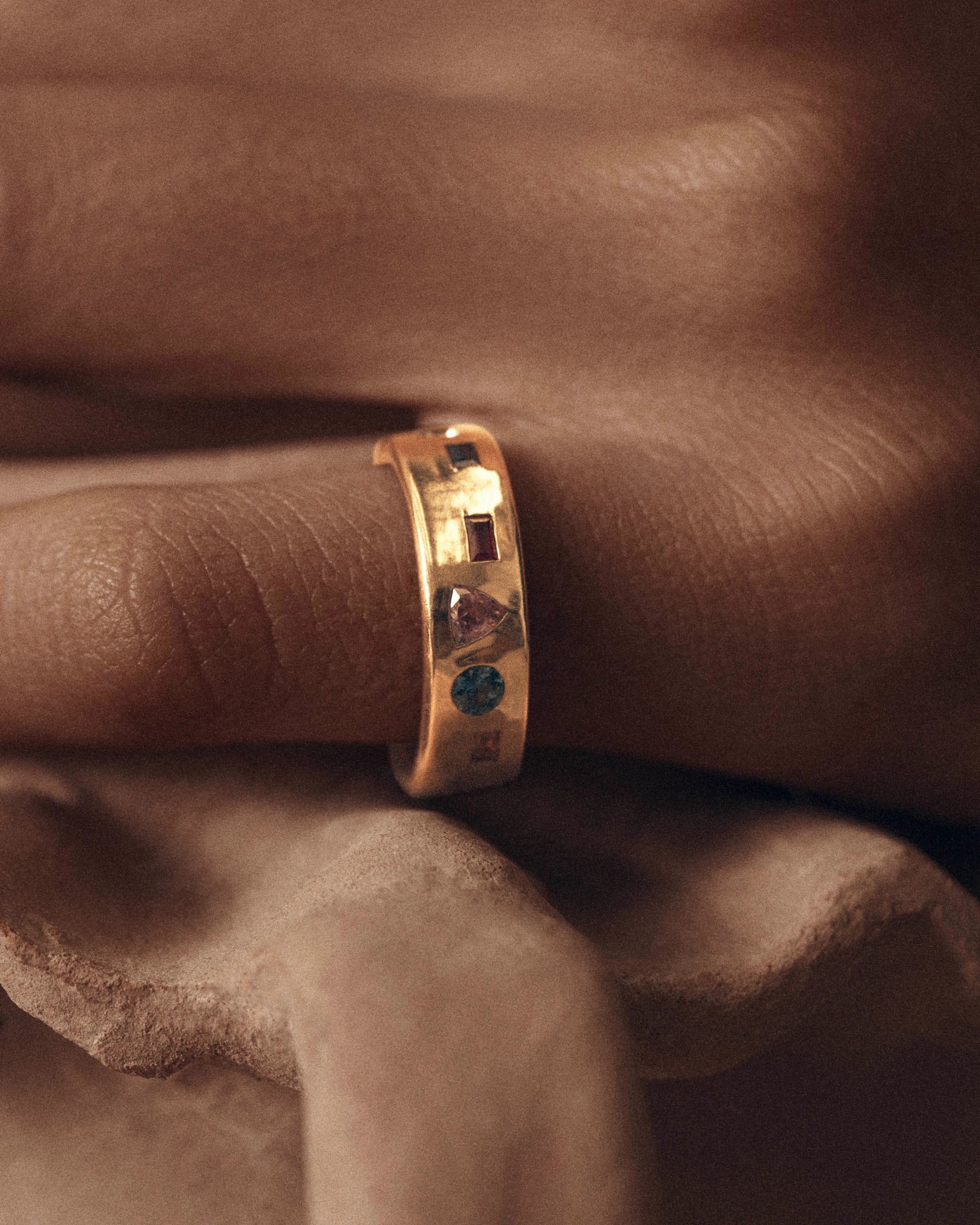 9ct yellow gold