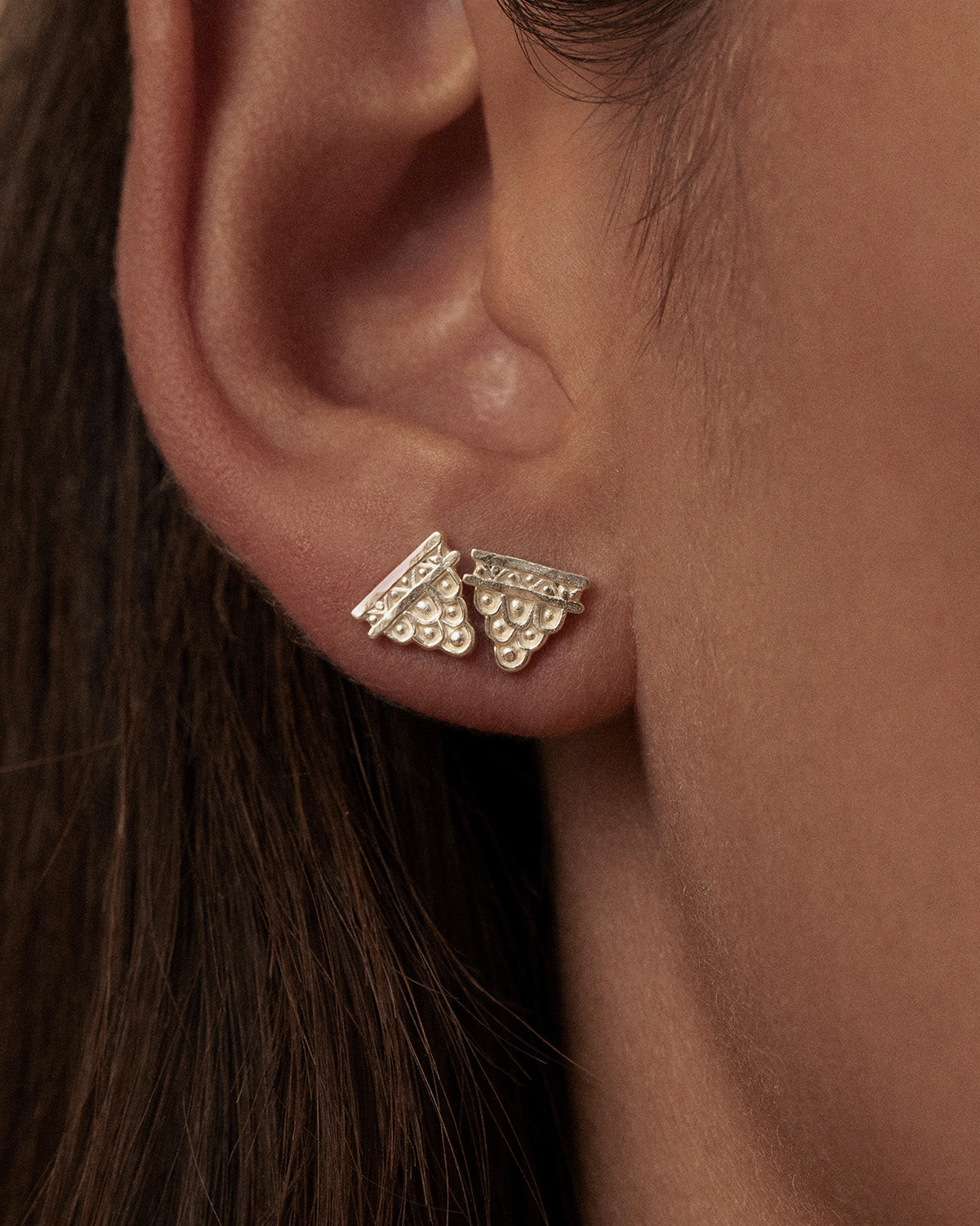 Vino Studs
