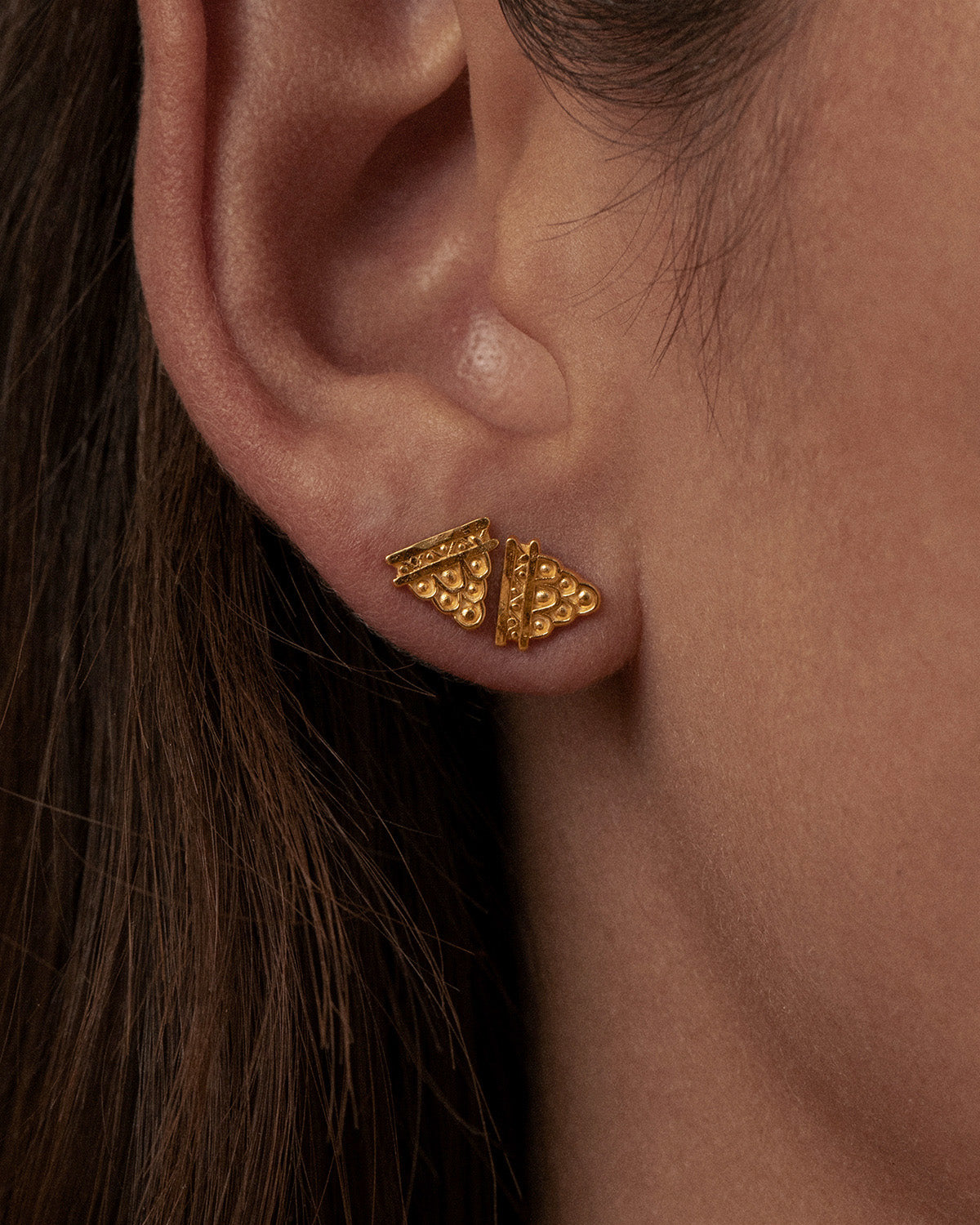 Vino Studs