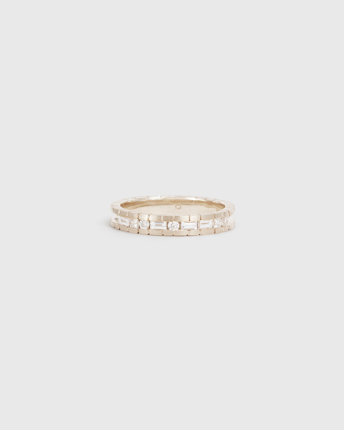 18ct white gold